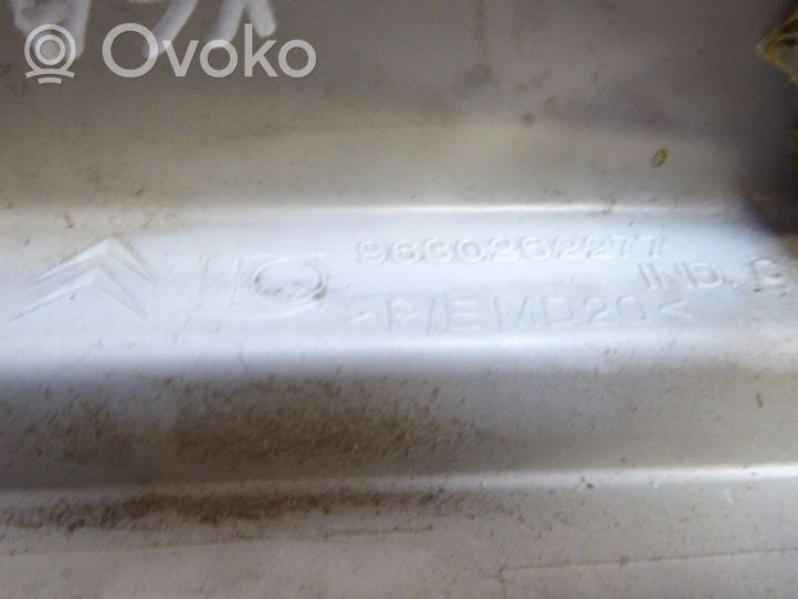 Citroen Xsara Picasso Poignée de coffre avec le caméra de recul 9630262277 9639262377