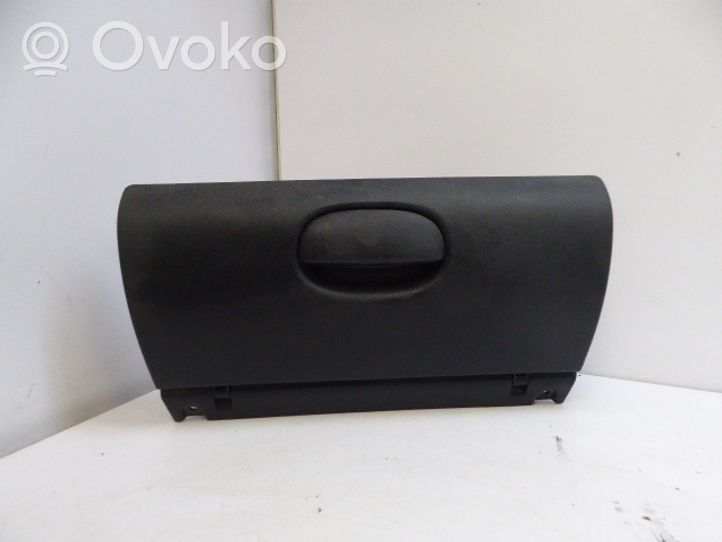 Opel Corsa B Hansikaslokero 90481726