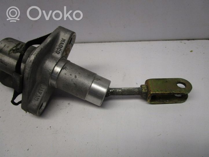 Nissan Primera Clutch slave cylinder -