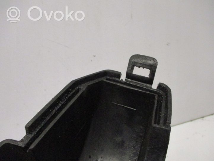 Nissan Qashqai Kita variklio skyriaus detalė 8200294737E