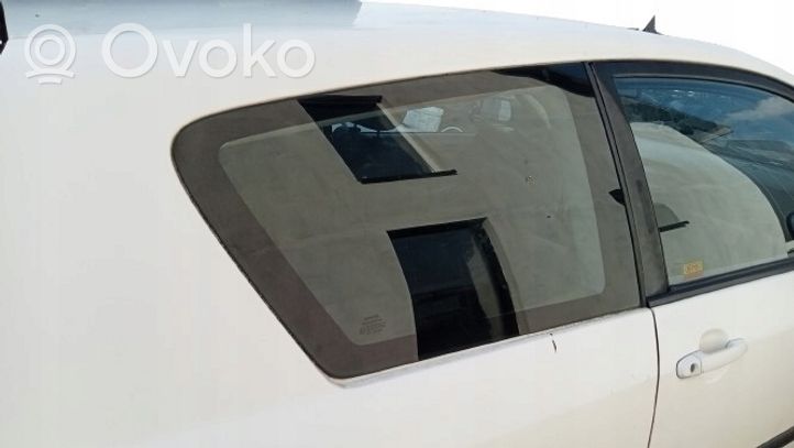 Toyota Corolla E120 E130 Takasivuikkuna/-lasi 