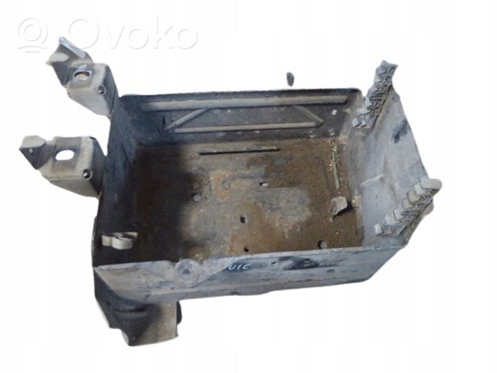 Renault Trafic II (X83) Support boîte de batterie 