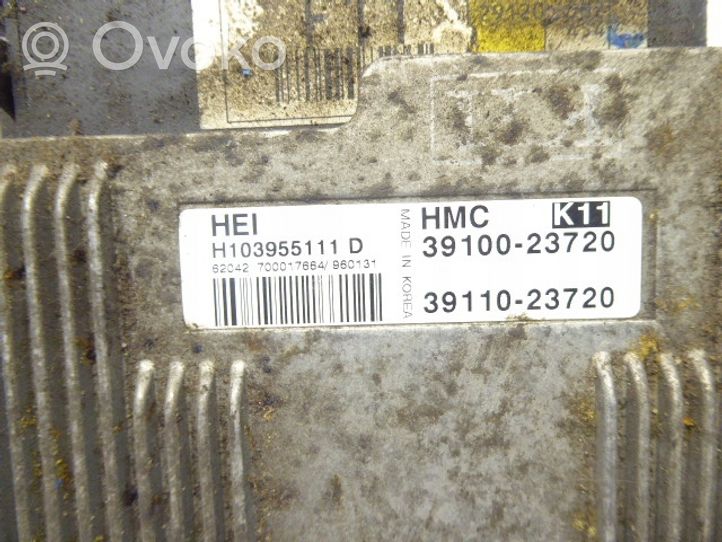 Hyundai Lantra II Motora vadības bloka ECU 39110-23720