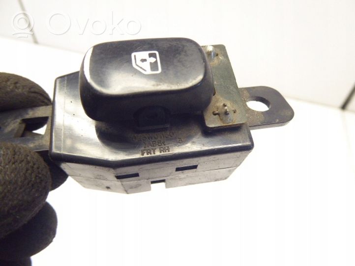 Hyundai Lantra II Quarter vent window switch 93580-29000