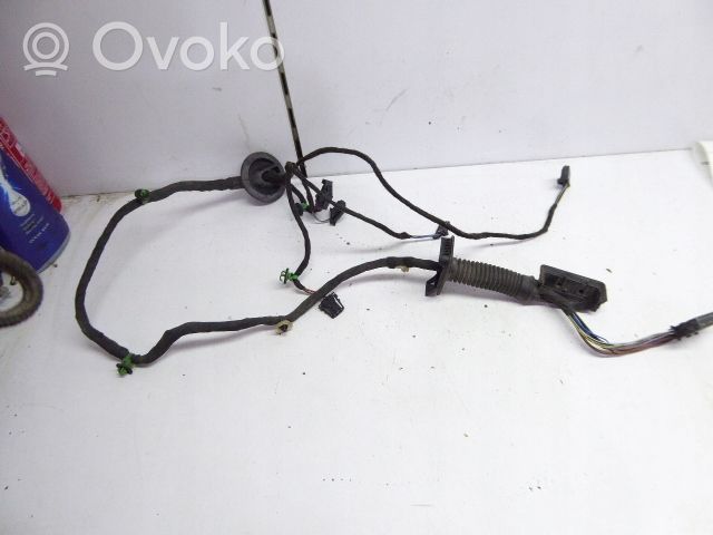 Seat Leon (5F) Rear wire harness sleeve 