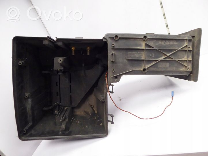 Mercedes-Benz Vito Viano W639 Fuse box cover A6395450203