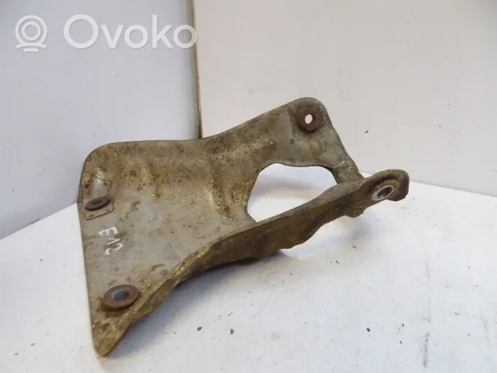 Toyota Corolla E120 E130 Osłona termiczna rury wydechowej 1716822120