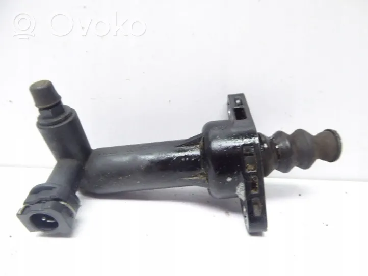 Volkswagen Polo IV 9N3 Clutch slave cylinder 6Q0721261F