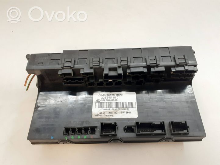 Mercedes-Benz C W203 Module de fusibles 2035451801