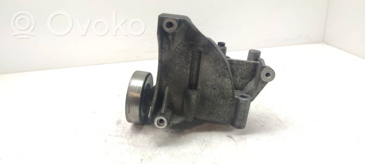 Audi A4 S4 B7 8E 8H Supporto del generatore/alternatore 06D903143C