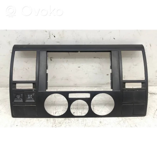 Volkswagen Transporter - Caravelle T5 Verkleidung Radio / Navigation 7H0857237