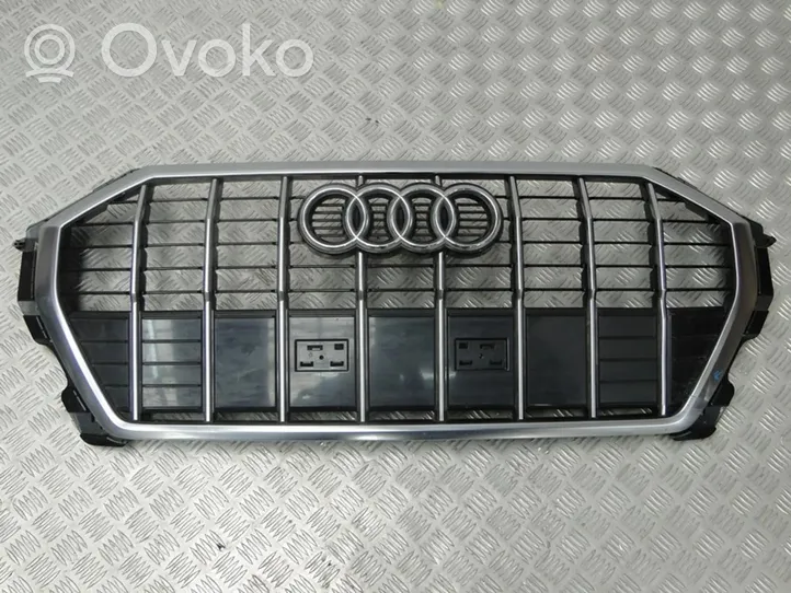 Audi Q3 8U Etusäleikkö 83A853651B