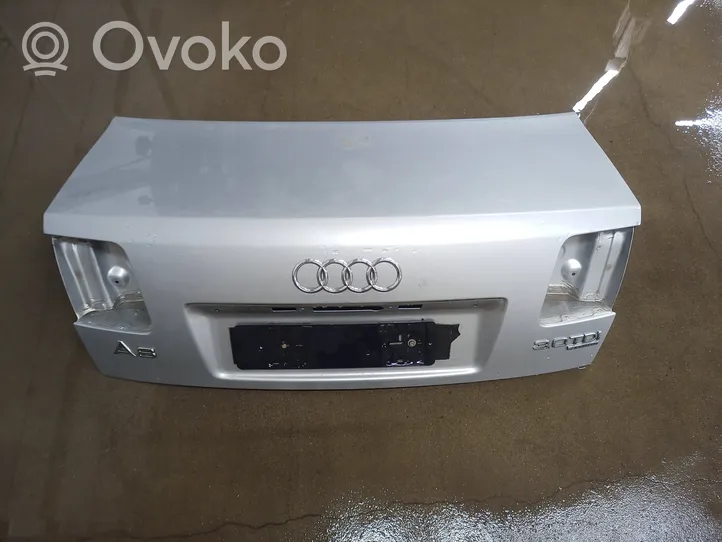 Audi A8 S8 D3 4E Takaluukun/tavaratilan kansi 