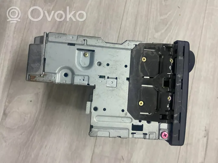 Mazda 323 F Radio/CD/DVD/GPS-pääyksikkö BL4C669S0