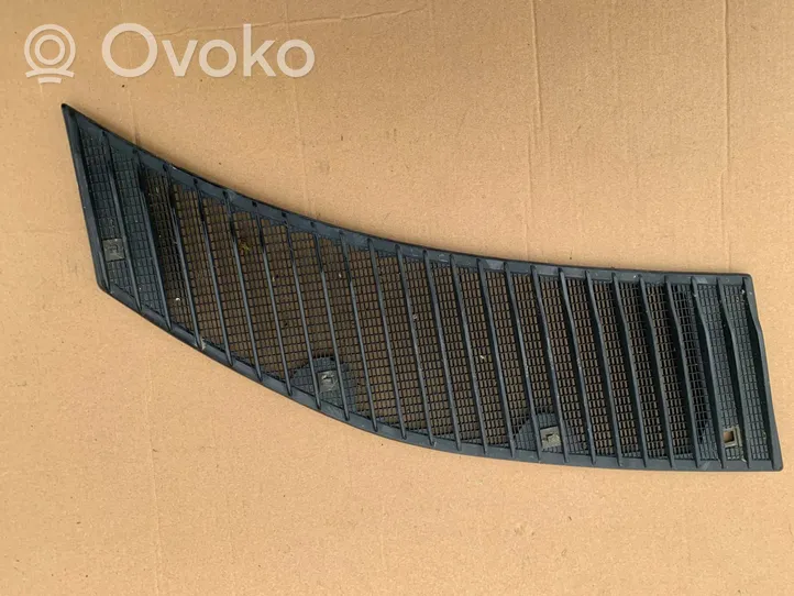 Mercedes-Benz W123 Grille calandre de capot 1268660265