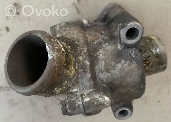 Mercedes-Benz W123 Tuyau de liquide de refroidissement moteur 1022030374