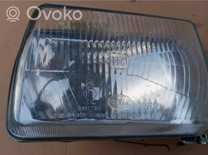 Volkswagen PASSAT B2 Lampa przednia 302124502