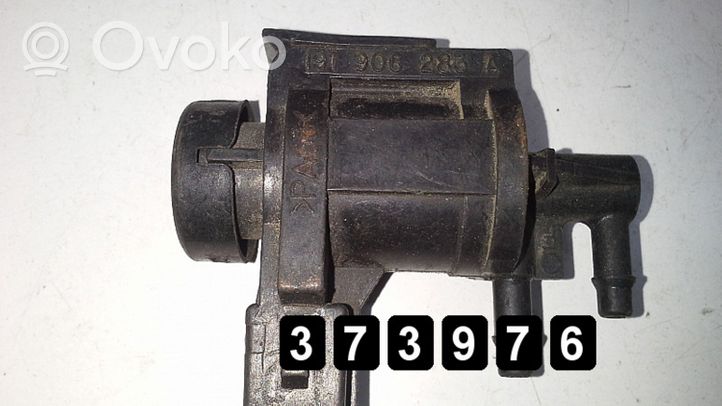 Volkswagen Golf IV Camshaft speed sensor 1900191906283a