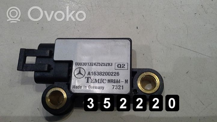 Mercedes-Benz ML W163 Nokka-akselin nopeusanturi A1638200226