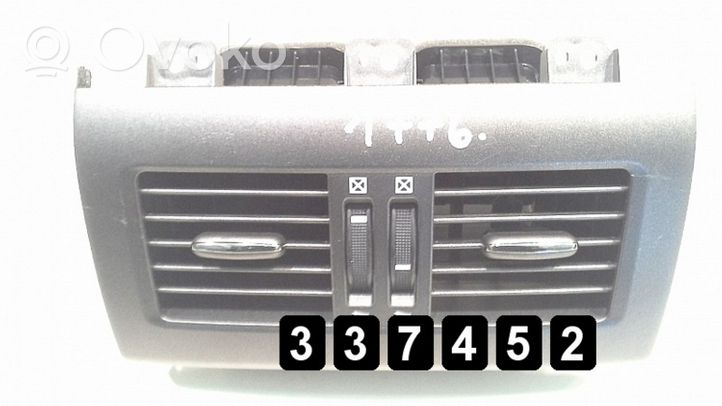 Mazda 2 Dysze / Kratki środkowego nawiewu deski rozdzielczej 50040