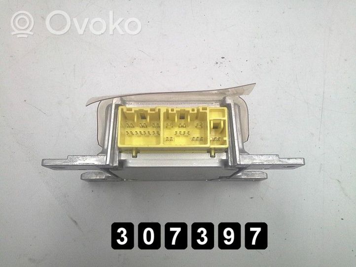 Mitsubishi Pajero Pinin Variklio valdymo blokas MR530940