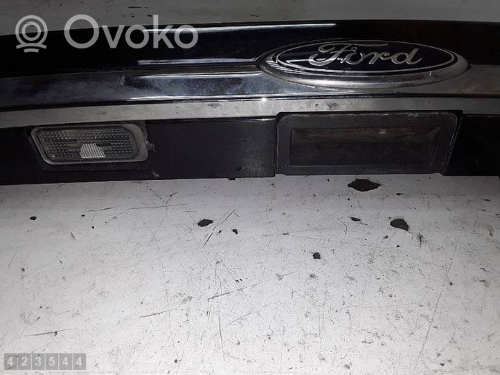 Ford Fiesta Listwa oświetlenie tylnej tablicy rejestracyjnej 8A61A43404D