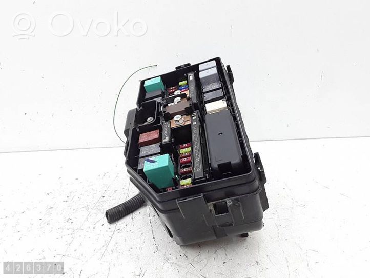 Honda Civic IX Module de fusibles TV2E010