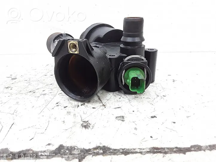 Citroen C5 Termostaatti 9657182080