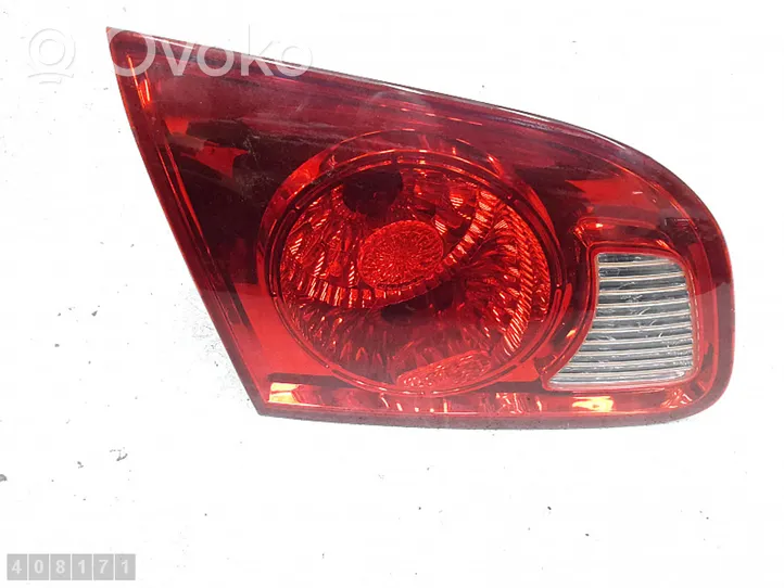 Hyundai Santa Fe Lampy tylnej klapy bagażnika 924052b000