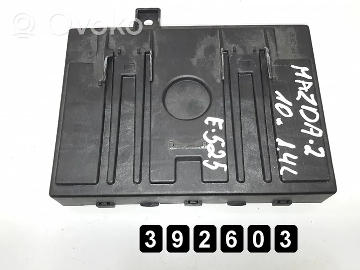 Mazda 2 Module de fusibles dl4467560b