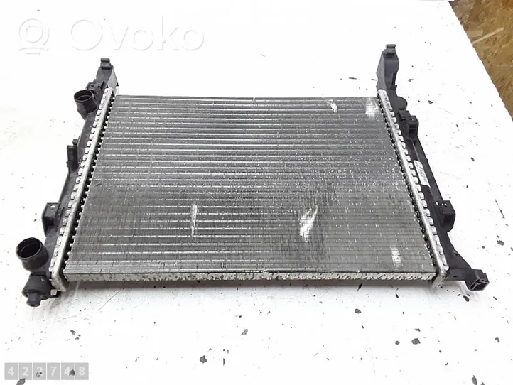 Renault Kangoo II Radiateur de refroidissement 