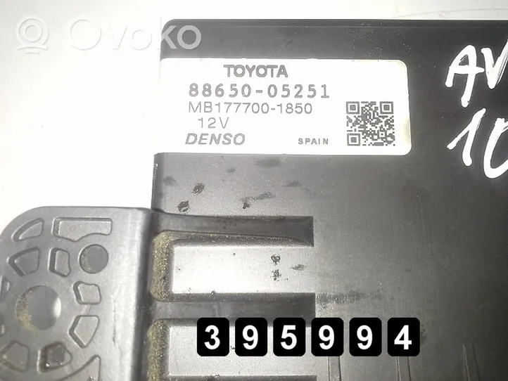 Toyota Avensis T270 Ilmastoinnin ohjainlaite/moduuli 8865005251