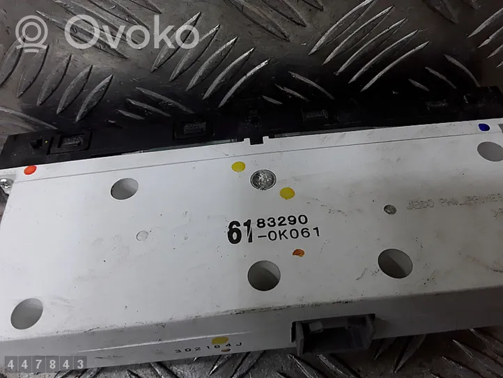 Toyota Hilux (AN10, AN20, AN30) Monitor / wyświetlacz / ekran 832900K061