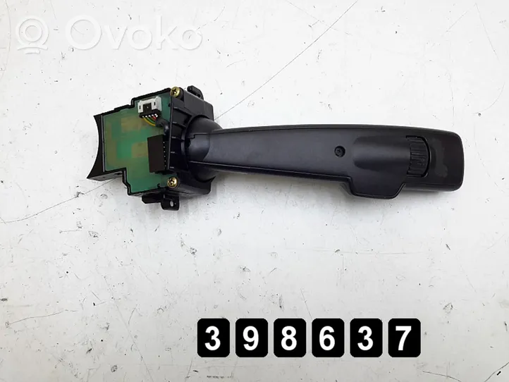 Volvo V50 Manetka / Przełącznik wycieraczek 17d770
