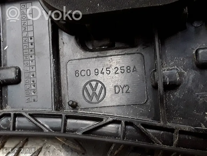 Volkswagen Polo V 6R Aizmugures spuldzes vāka turētājs 6c0945258a