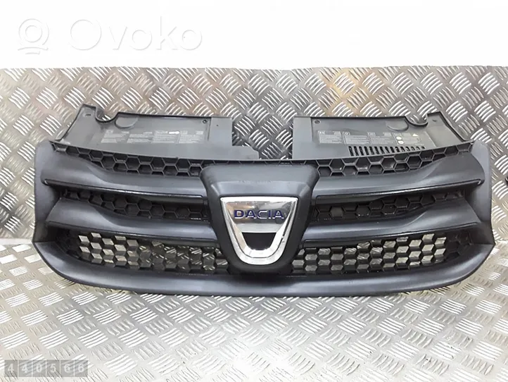 Renault Sandero II Griglia anteriore 623107634R