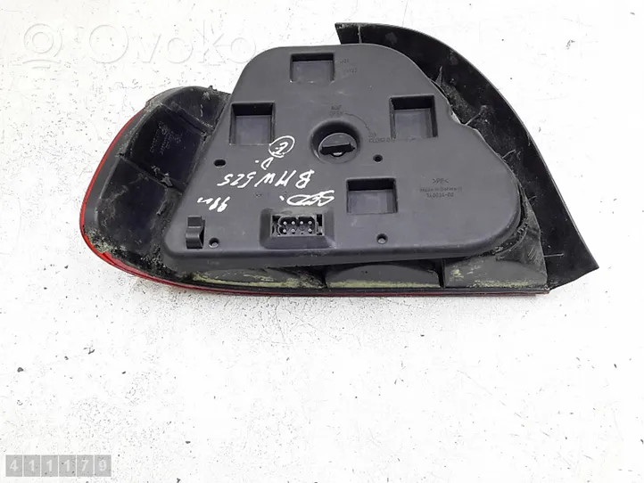 BMW M5 Lampa tylna 8358032