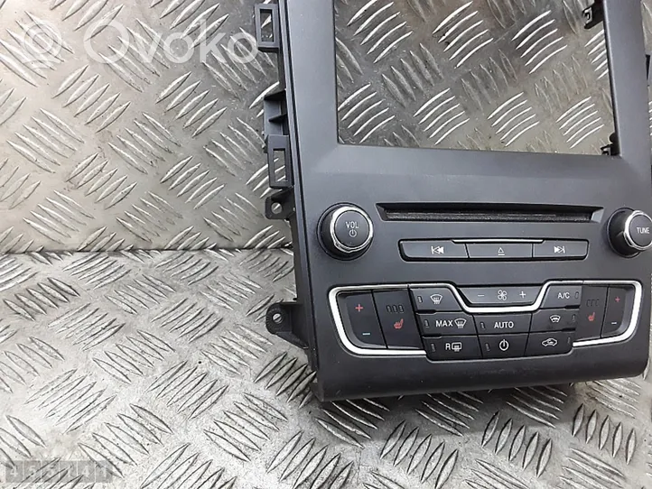 Ford Mondeo MK V Panel klimatyzacji fs7t18e245aaf