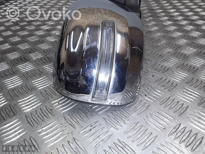 Mitsubishi L200 Elektryczne lusterko boczne drzwi przednich e11046848