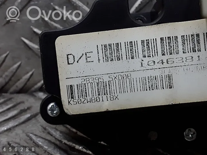 Nissan Navara Daudzfunkciju vadības slēdzis / poga 283955x008