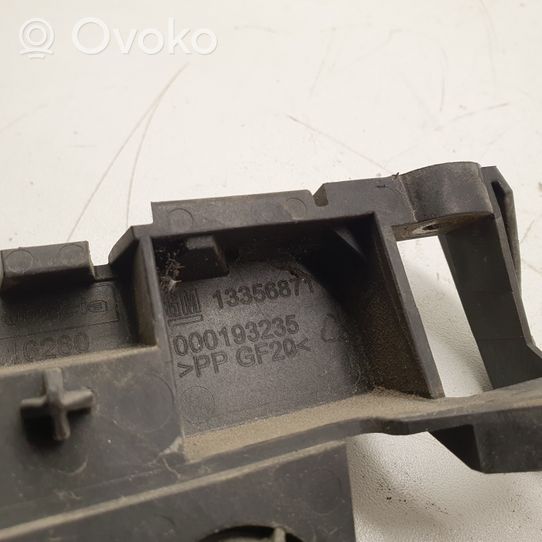 Opel Zafira C Uchwyt / Mocowanie zderzaka przedniego 13356871