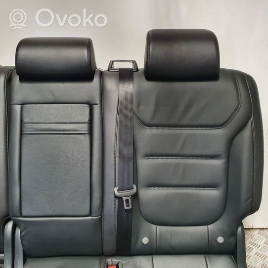 Volkswagen Touareg II Seat set 