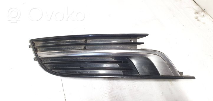 Volkswagen PASSAT CC Etupuskurin alempi jäähdytinsäleikkö 3C8853665E