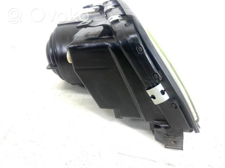 Audi A6 S6 C4 4A Lampa przednia 13797100