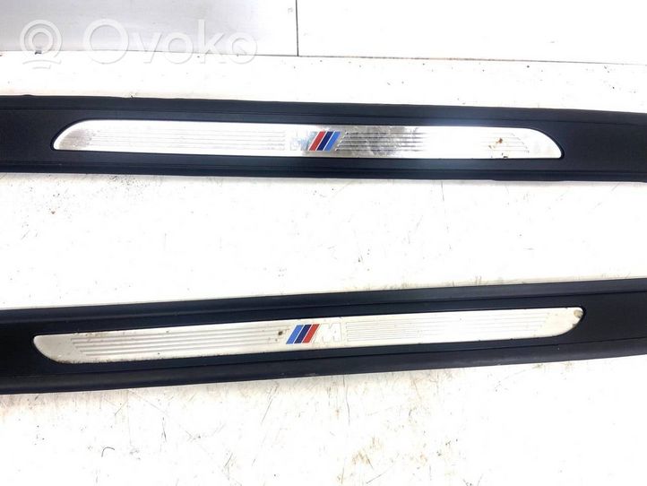 BMW 3 E92 E93 Etuoven kynnyksen suojalista 8042855