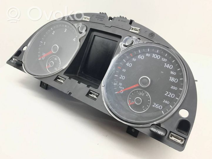 Volkswagen PASSAT B6 Speedometer (instrument cluster) 3C0920872G