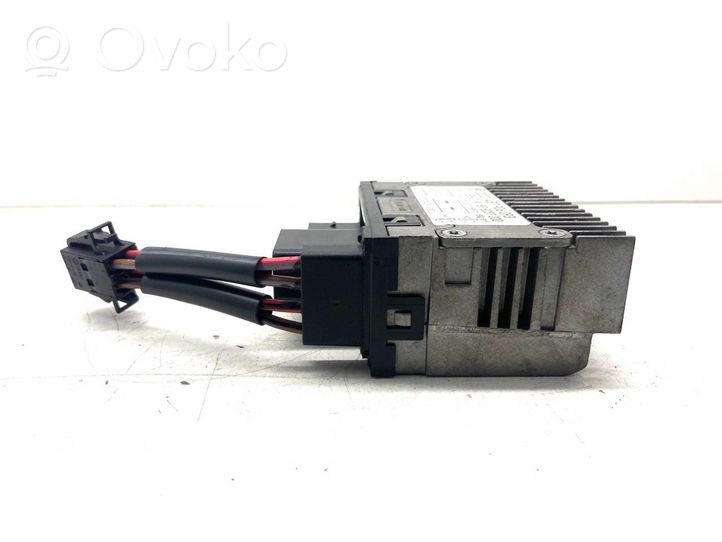 Audi A4 S4 B7 8E 8H Relais de ventilateur de liquide de refroidissement 4B7906093