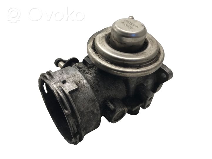 Volkswagen Touareg I EGR vožtuvas 038129637A