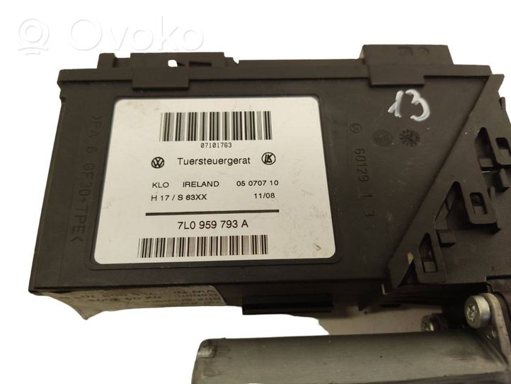 Volkswagen Golf V Moteur de lève-vitre de porte avant 7L0959793A