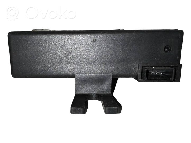 Audi A4 S4 B7 8E 8H Alarm control unit/module 8H0951178